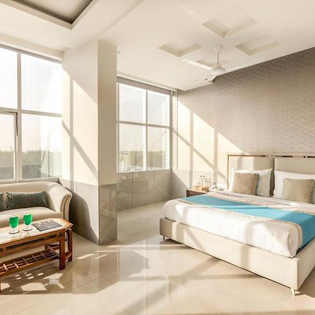 Hotel Aero Star Near Delhi Airport นิวเดลี ภายนอก รูปภาพ