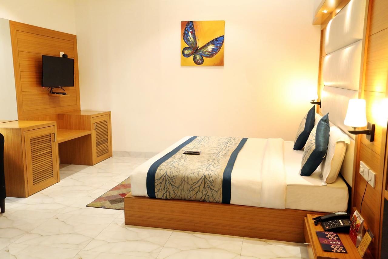 Hotel Aero Star Near Delhi Airport นิวเดลี ภายนอก รูปภาพ