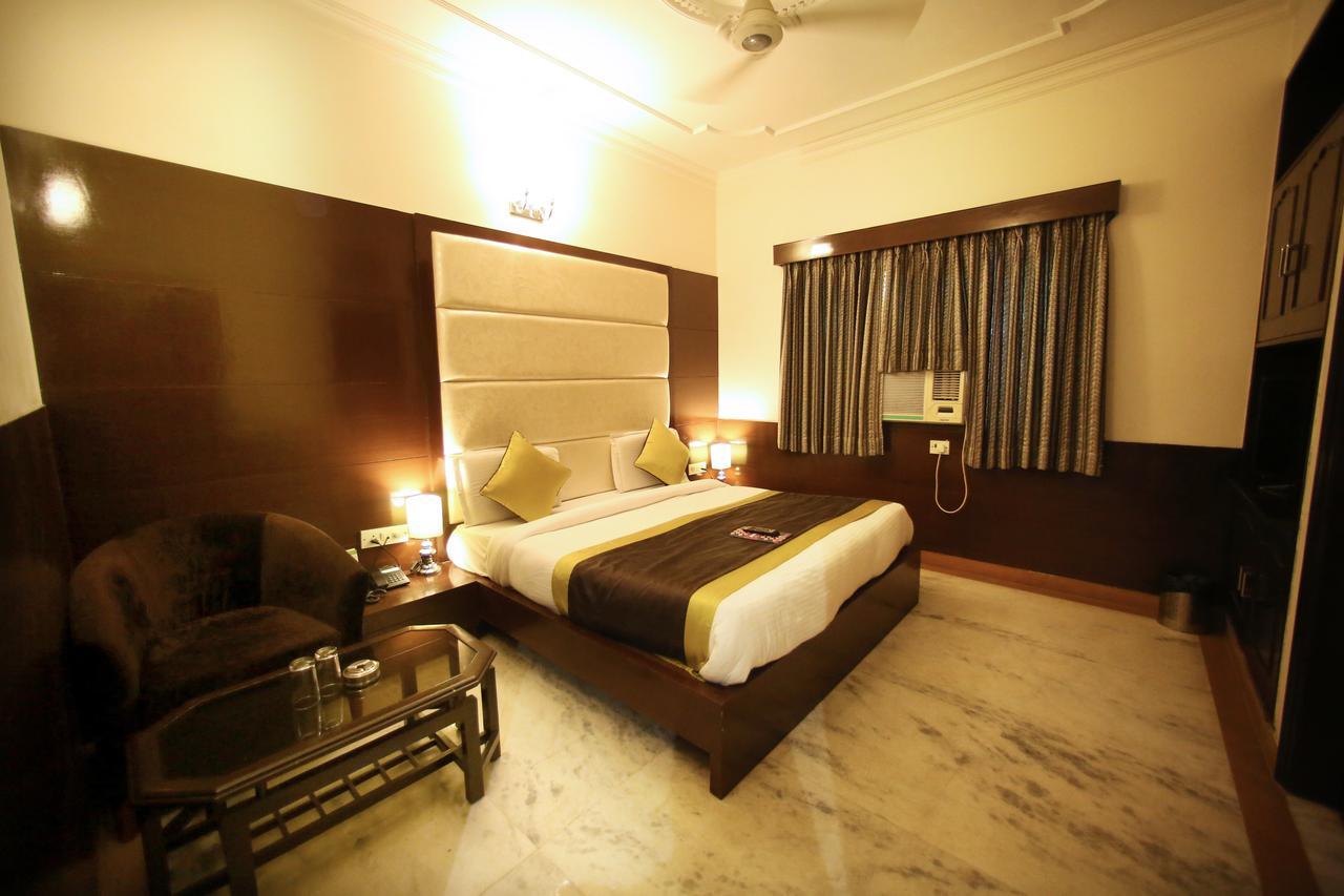 Hotel Aero Star Near Delhi Airport นิวเดลี ภายนอก รูปภาพ