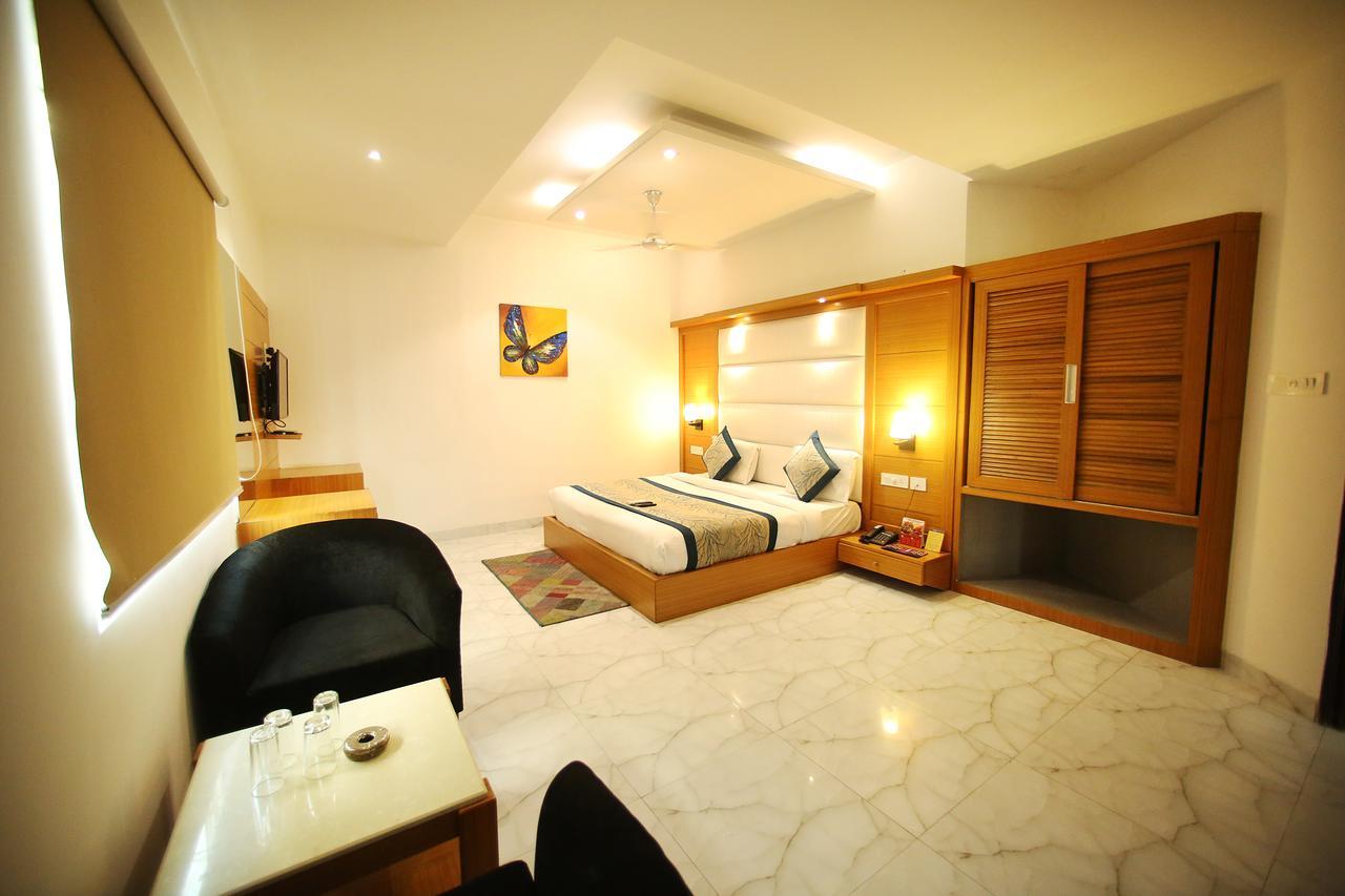 Hotel Aero Star Near Delhi Airport นิวเดลี ภายนอก รูปภาพ