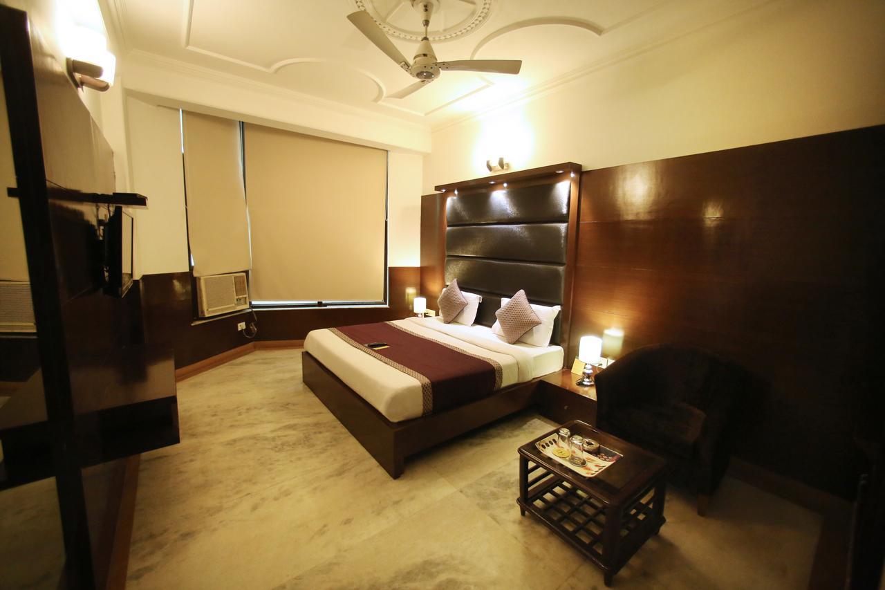 Hotel Aero Star Near Delhi Airport นิวเดลี ภายนอก รูปภาพ