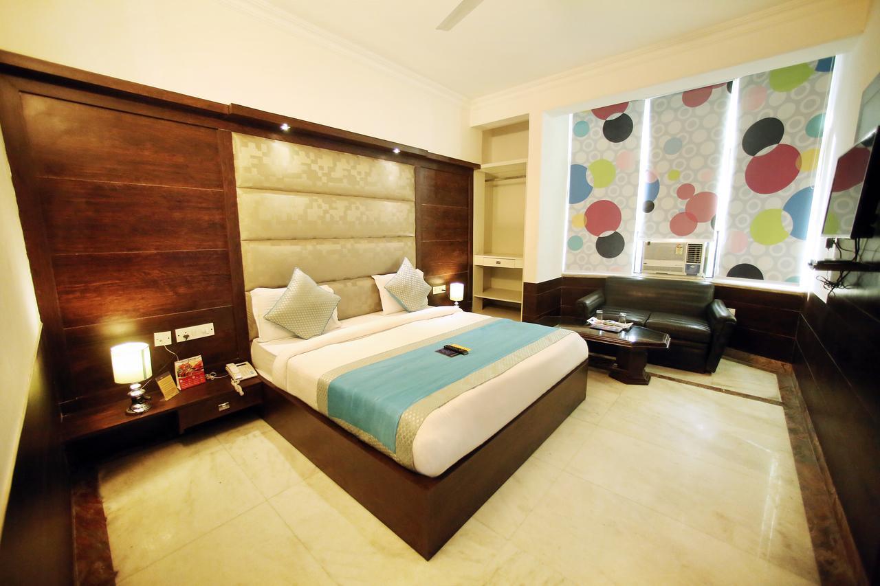 Hotel Aero Star Near Delhi Airport นิวเดลี ภายนอก รูปภาพ