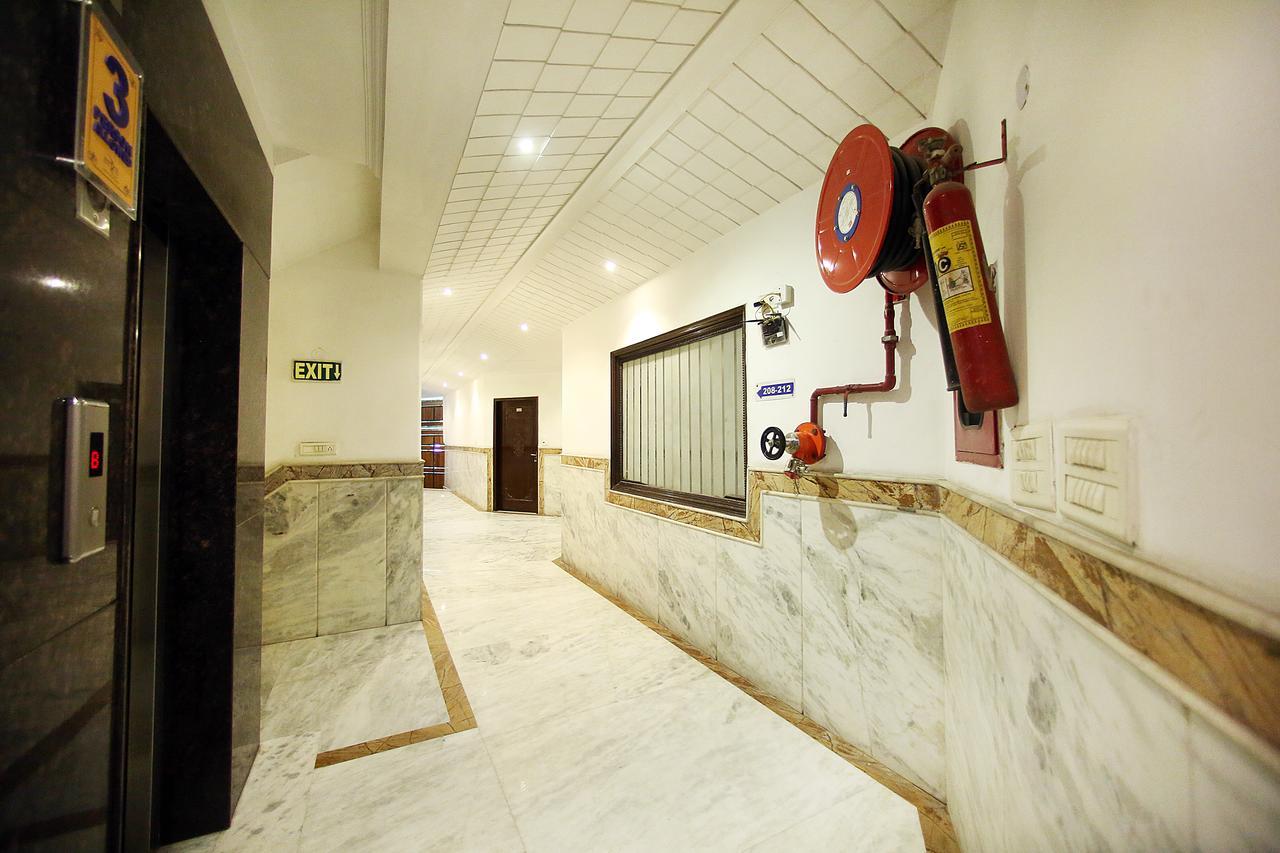 Hotel Aero Star Near Delhi Airport นิวเดลี ภายนอก รูปภาพ