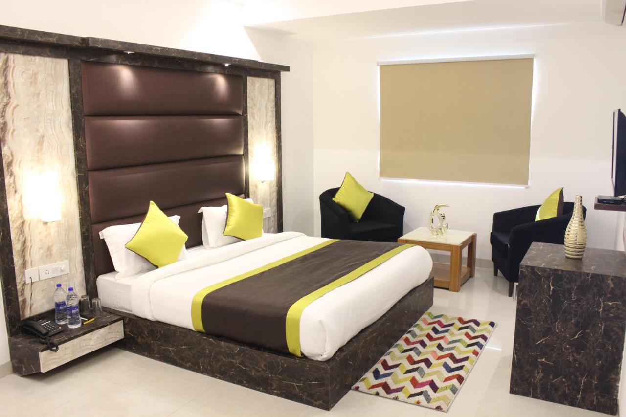 Hotel Aero Star Near Delhi Airport นิวเดลี ภายนอก รูปภาพ