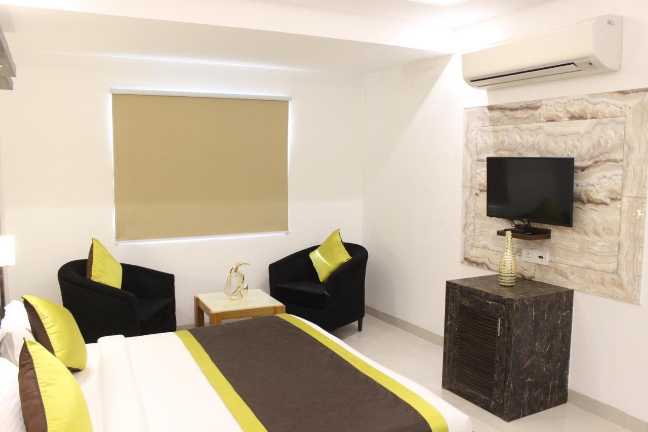 Hotel Aero Star Near Delhi Airport นิวเดลี ภายนอก รูปภาพ