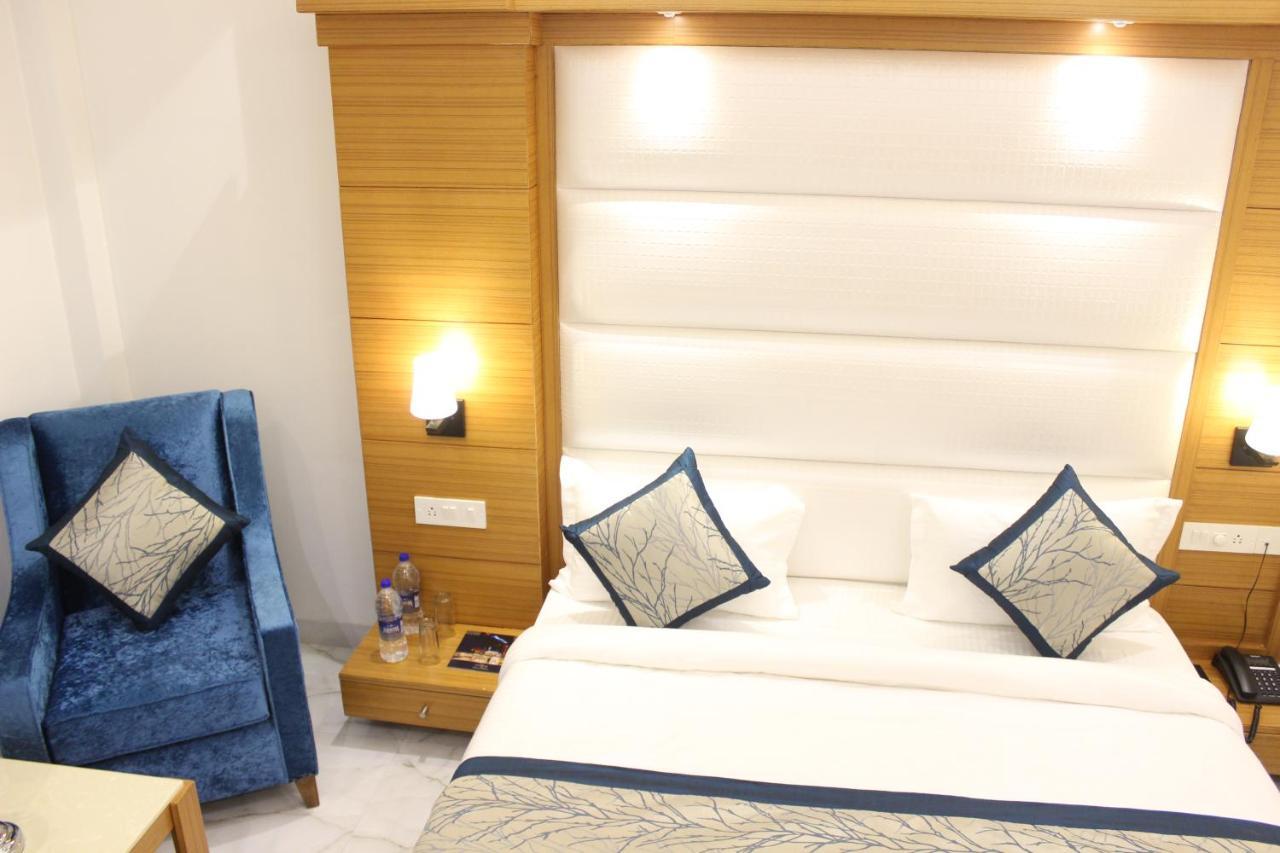 Hotel Aero Star Near Delhi Airport นิวเดลี ภายนอก รูปภาพ