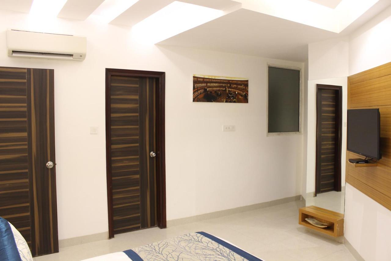 Hotel Aero Star Near Delhi Airport นิวเดลี ภายนอก รูปภาพ