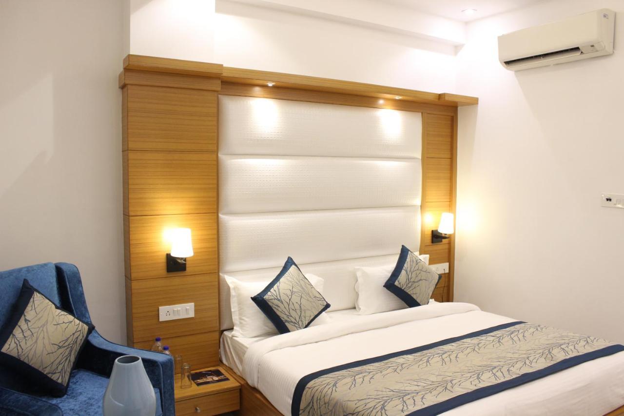 Hotel Aero Star Near Delhi Airport นิวเดลี ภายนอก รูปภาพ